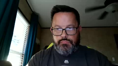 Snapshot of tgchkn86 chatting on 6, 10, 2025 tgchkn86 online show from 6, 10, 2025