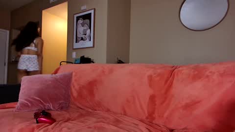 babygirlmami online show from 8, 3, 2025