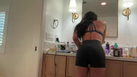 Snapshot of tgirltoesx chatting on 11, 5, 2026 babygirlmami online show from 11, 5, 2026