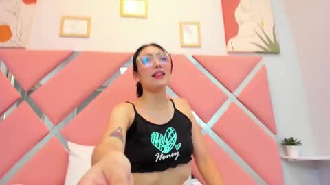 Snapshot of thailycherry chatting on 7, 3, 2025 Thaily online show from 7, 3, 2025