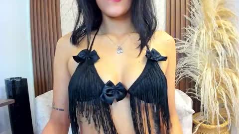 Snapshot of thais_kim chatting on 25, 10, 2025 Sweet Thais online show from 25, 10, 2025