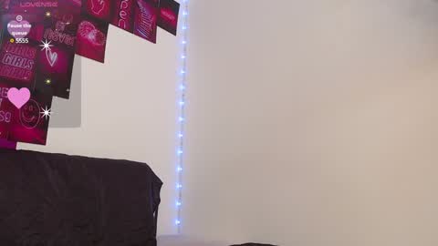 Snapshot of thalia_anderson chatting on 12, 1, 2025 Thalia Anderson online show from 12, 1, 2025