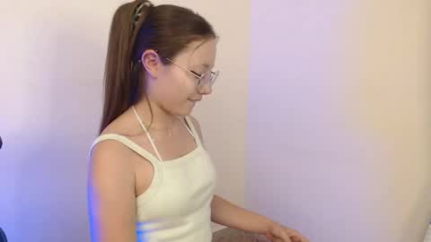 Snapshot of thalia_anderson chatting on 14, 9, 2025 Thalia Anderson online show from 14, 9, 2025