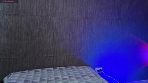  Thalia Anderson  online show from 17, 4, 2026