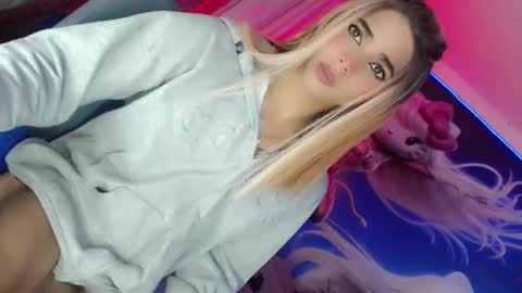 Snapshot of thalia_gil21 chatting on 28, 2, 2025 Thalia Girl online show from 28, 2, 2025