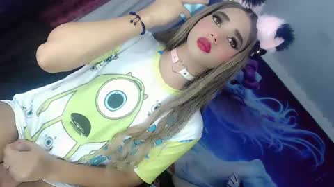 Snapshot of thalia_gil21 chatting on 12, 3, 2025 Thalia Girl online show from 12, 3, 2025