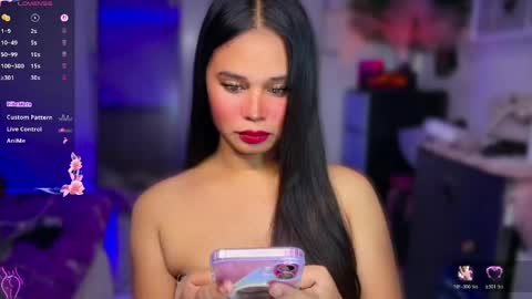 Snapshot of thalia_houston69 chatting on 23, 4, 2026 Ms. Thalia online show from 23, 4, 2026