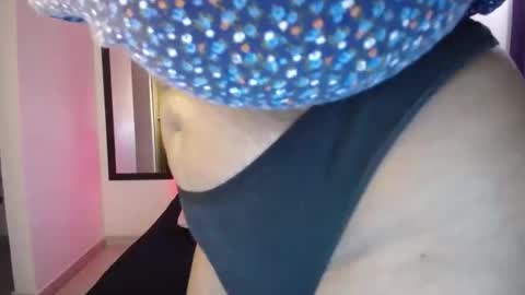 Snapshot of thalia_joness chatting on 29, 10, 2025 Thalia online show from 29, 10, 2025