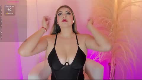 Snapshot of thaliafox_ chatting on 30, 9, 2025  Thalia online show from 30, 9, 2025