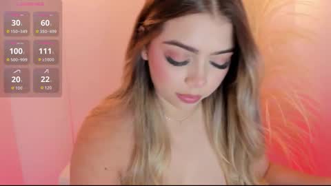Snapshot of thaliafox_ chatting on 3, 10, 2025  Thalia online show from 3, 10, 2025