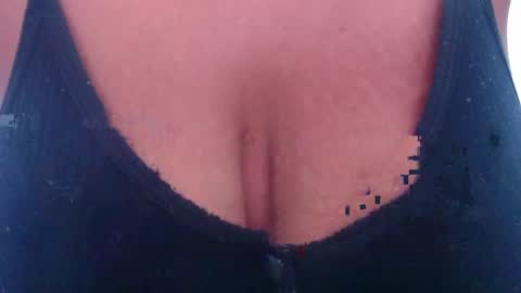 Snapshot of thaly_pervert chatting on 5, 5, 2026 Thalia online show from 5, 5, 2026