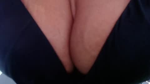 Snapshot of thaly_pervert chatting on 18, 5, 2026 Thalia online show from 18, 5, 2026