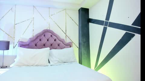 Snapshot of thamara_foxxx chatting on 3, 12, 2024 Thamara Fox online show from 3, 12, 2024