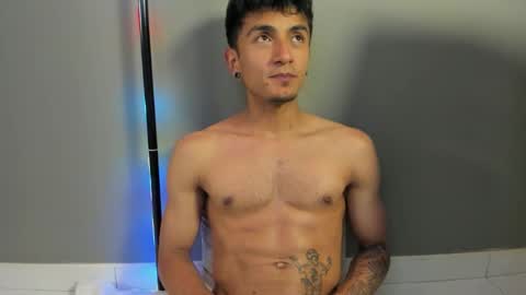 Snapshot of thank_steel chatting on 19, 11, 2025 thank_steel online show from 19, 11, 2025