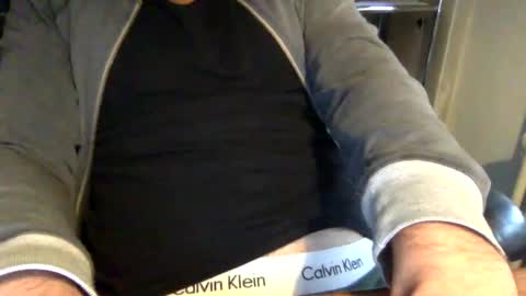 Snapshot of that_thing20 chatting on 11, 3, 2025 that_thing20 online show from 11, 3, 2025