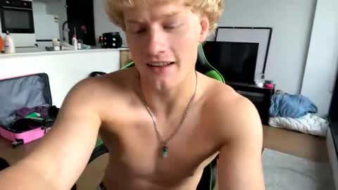 liammlust online show from 21, 12, 2025