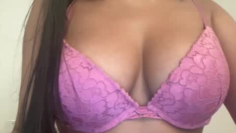 Snapshot of thatgirlmelanie chatting on 3, 12, 2025 Melanie online show from 3, 12, 2025