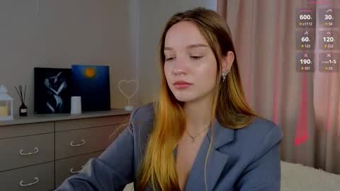 Snapshot of thatonerabbit chatting on 12, 9, 2025 Alice online show from 12, 9, 2025