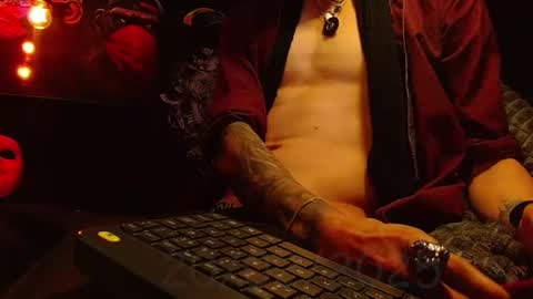 GIORGGIO online show from 20, 2, 2025