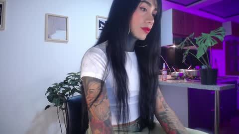 Snapshot of the_best_fox chatting on 24, 12, 2024 the girl of your dreams online show from 24, 12, 2024