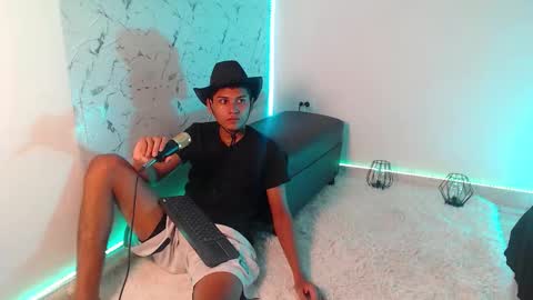 Snapshot of the_crack71 chatting on 14, 11, 2025 Sean OPry online show from 14, 11, 2025