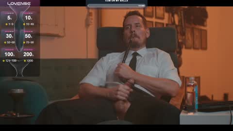 Snapshot of the_dilf chatting on 17, 12, 2024 The DILF - online show from 17, 12, 2024