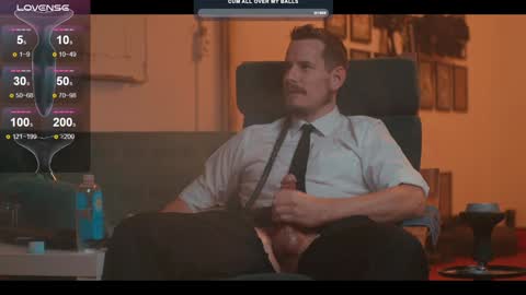 Snapshot of the_dilf chatting on 19, 12, 2024 The DILF - online show from 19, 12, 2024