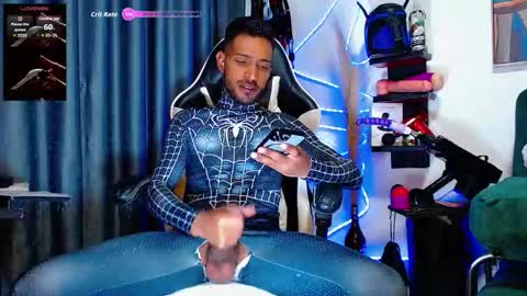 Snapshot of the_dog_lian chatting on 18, 11, 2025 the dog lian online show from 18, 11, 2025