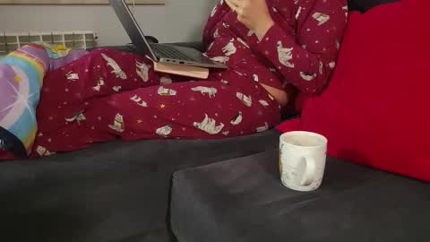 Snapshot of the_naked_pianists chatting on 1, 12, 2025 Stephan 34 Cassandra 25 online show from 1, 12, 2025