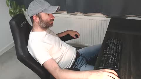 Snapshot of the_sensual_masturwait chatting on 20, 10, 2025 the_sensual_masturwait online show from 20, 10, 2025