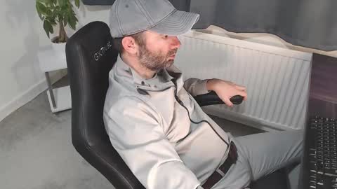 Snapshot of the_sensual_masturwait chatting on 24, 10, 2025 the_sensual_masturwait online show from 24, 10, 2025