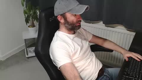 Snapshot of the_sensual_masturwait chatting on 12, 11, 2025 the_sensual_masturwait online show from 12, 11, 2025