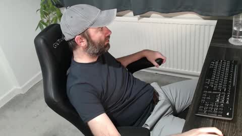 Snapshot of the_sensual_masturwait chatting on 18, 11, 2025 the_sensual_masturwait online show from 18, 11, 2025