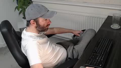 Snapshot of the_sensual_masturwait chatting on 24, 11, 2025 the_sensual_masturwait online show from 24, 11, 2025