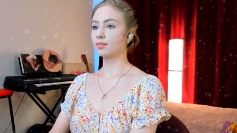 Ally    STREAMING ON TWITCH NOW Check my Twitter for updates online show from 21, 2, 2025