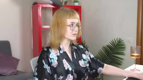 Snapshot of thea_quill chatting on 1, 5, 2026 thea_quill online show from 1, 5, 2026