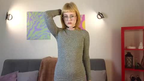 Snapshot of thea_quill chatting on 16, 5, 2026 thea_quill online show from 16, 5, 2026