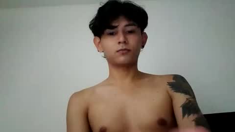 Snapshot of thebluesky_18 chatting on 25, 10, 2025 thebluesky_18 online show from 25, 10, 2025