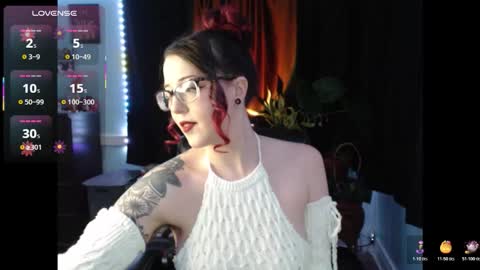 Snapshot of thedaisymoon chatting on 2, 11, 2025 thedaisymoon online show from 2, 11, 2025
