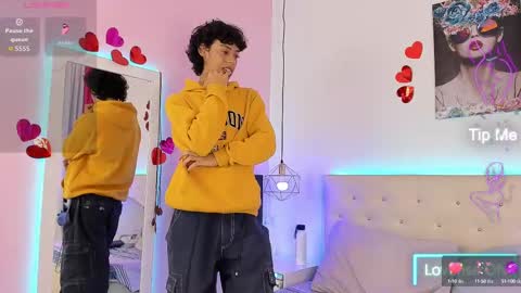 Snapshot of thedoll_ethan chatting on 7, 10, 2025 ethan online show from 7, 10, 2025