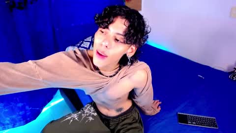 Snapshot of thedoll_ethan chatting on 15, 1, 2026 ethan online show from 15, 1, 2026