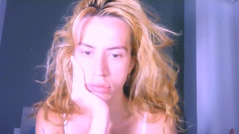 Snapshot of thedollxxxperience chatting on 6, 4, 2026 Yolanda online show from 6, 4, 2026