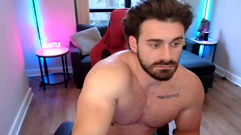 Snapshot of theeestallion33 chatting on 8, 3, 2025 The Stallion online show from 8, 3, 2025