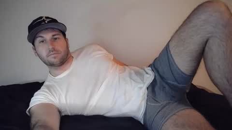Snapshot of theetwohander chatting on 26, 4, 2026 Theetwohander online show from 26, 4, 2026