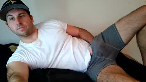 Snapshot of theetwohander chatting on 4, 5, 2026 Theetwohander online show from 4, 5, 2026