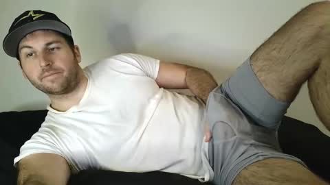 Snapshot of theetwohander chatting on 10, 5, 2026 Theetwohander online show from 10, 5, 2026