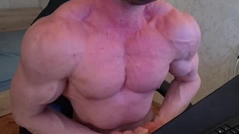 Snapshot of thefitgiant chatting on 1, 3, 2025 Vince online show from 1, 3, 2025