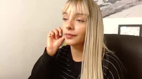 Snapshot of thegodmother_gh chatting on 21, 11, 2025 Peyton online show from 21, 11, 2025