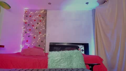 Snapshot of thegoldenbitch chatting on 8, 1, 2025 Goldie online show from 8, 1, 2025