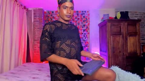 Snapshot of thegoldenbitch chatting on 7, 11, 2025 Goldie online show from 7, 11, 2025